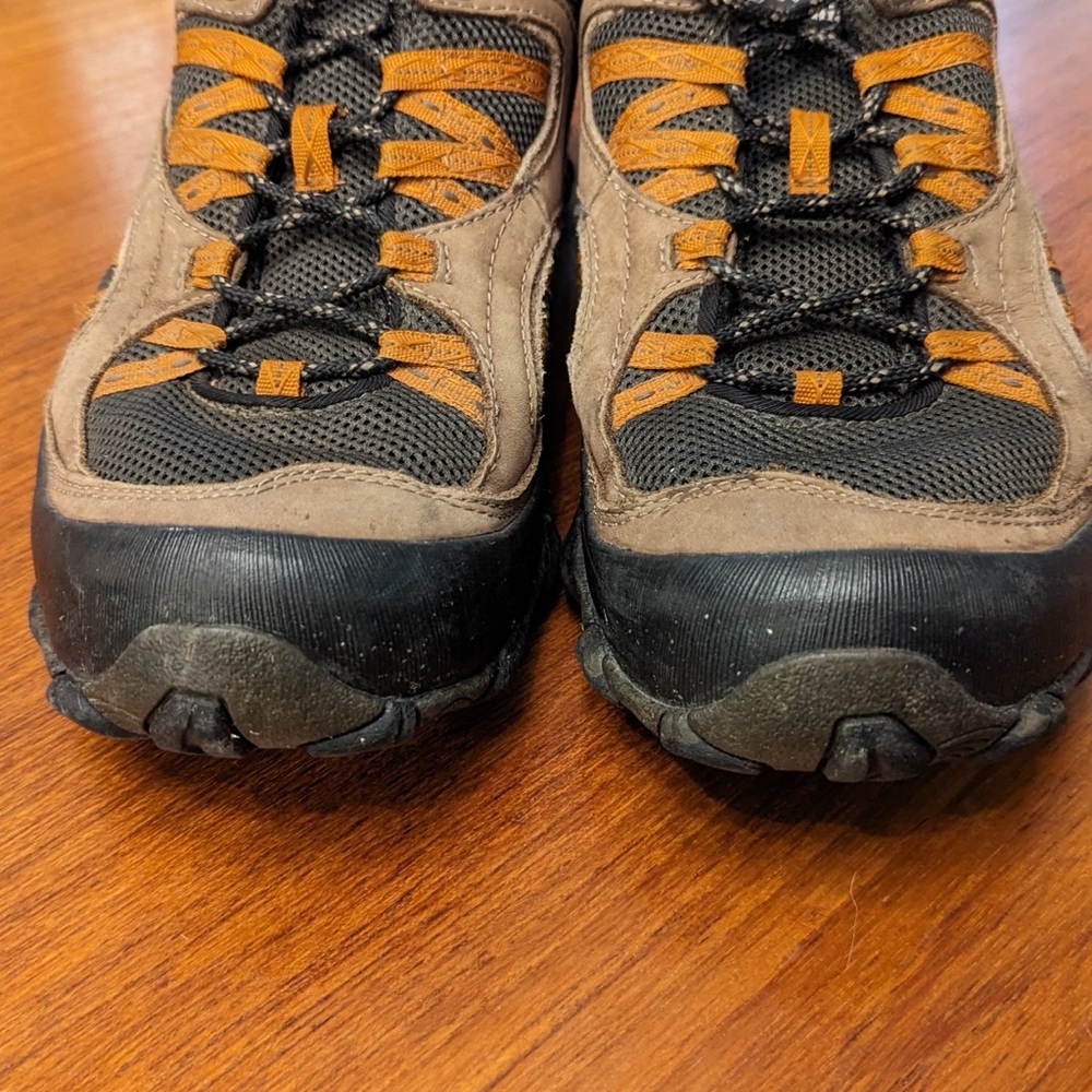 Sz. 11 Patagonia Drifter A/C men’s hiking shoes in excellent condition.